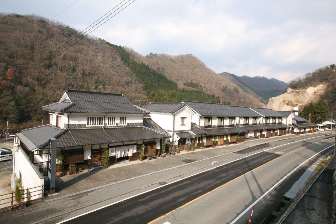 Hotel Yubaraonsen Yubaranoyado Komeya Maniwa Exterior foto